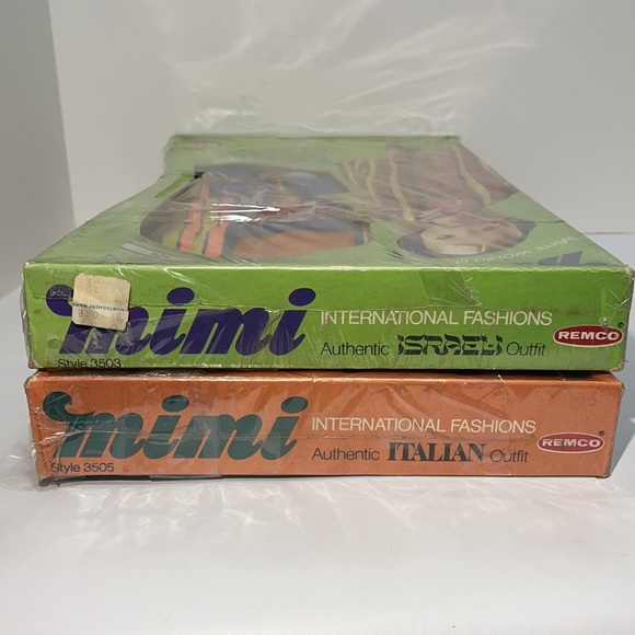 Vintage 1973 Mimi the Singing Doll Two Outfits and records! New Old Stock! NOS - Picture 10 of 13